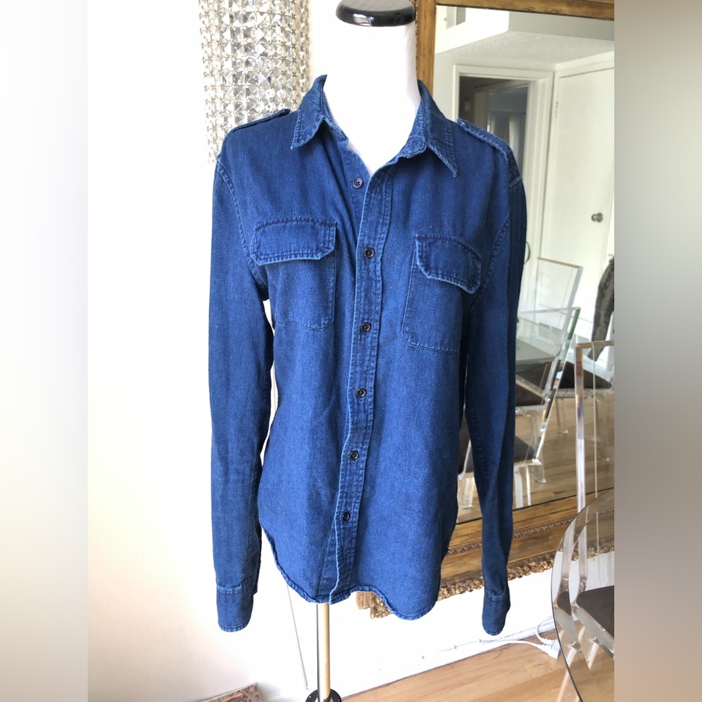 The shirt brand denim button down size medium